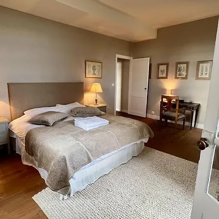 Château 14e Siècle Vue Panoramique Sur Les Vignes * Le Tourne